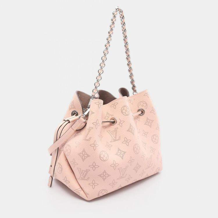 مملوكة مسبقًا Louis Vuitton Bella Mahina Leather Rose Jasmine Chain Shoulder Handbag
