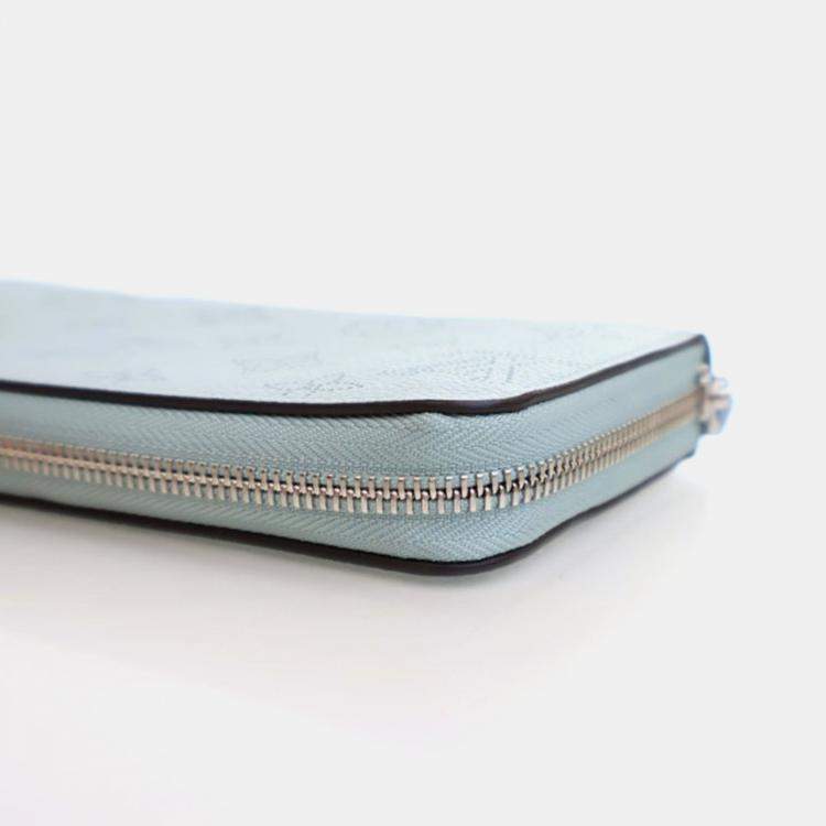 Pre Owned Louis Vuitton Zippy Blue Mahina Leather Wallet