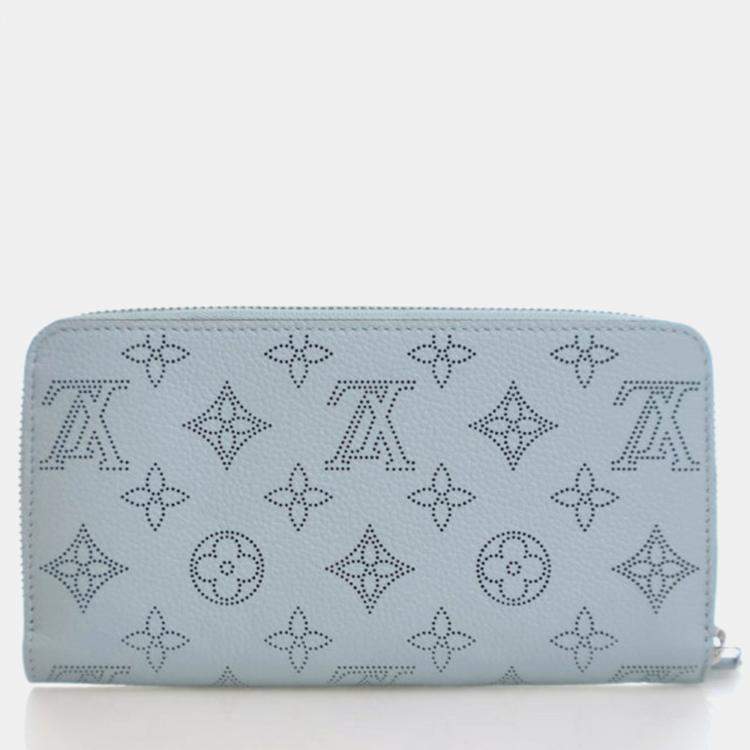 Pre Owned Louis Vuitton Zippy Blue Mahina Leather Wallet
