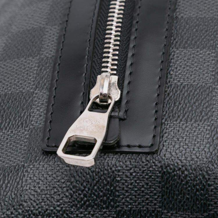 مملوكة مسبقًا Louis Vuitton Black Damier Graphite Mick MM Bag