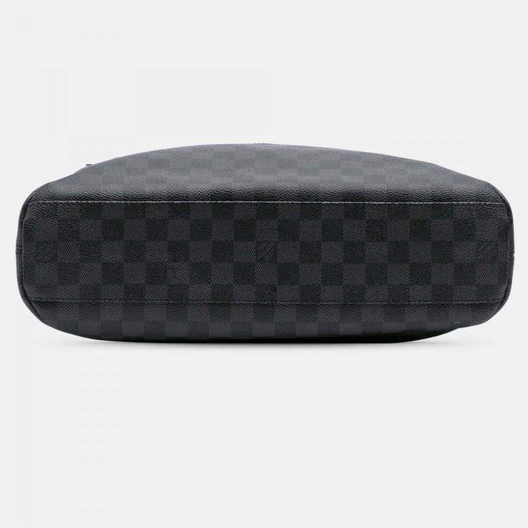 مملوكة مسبقًا Louis Vuitton Black Damier Graphite Mick MM Bag