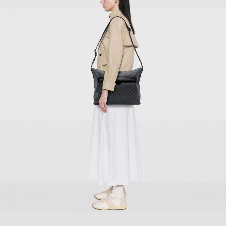 مملوكة مسبقًا Louis Vuitton Black Damier Graphite Mick MM Bag