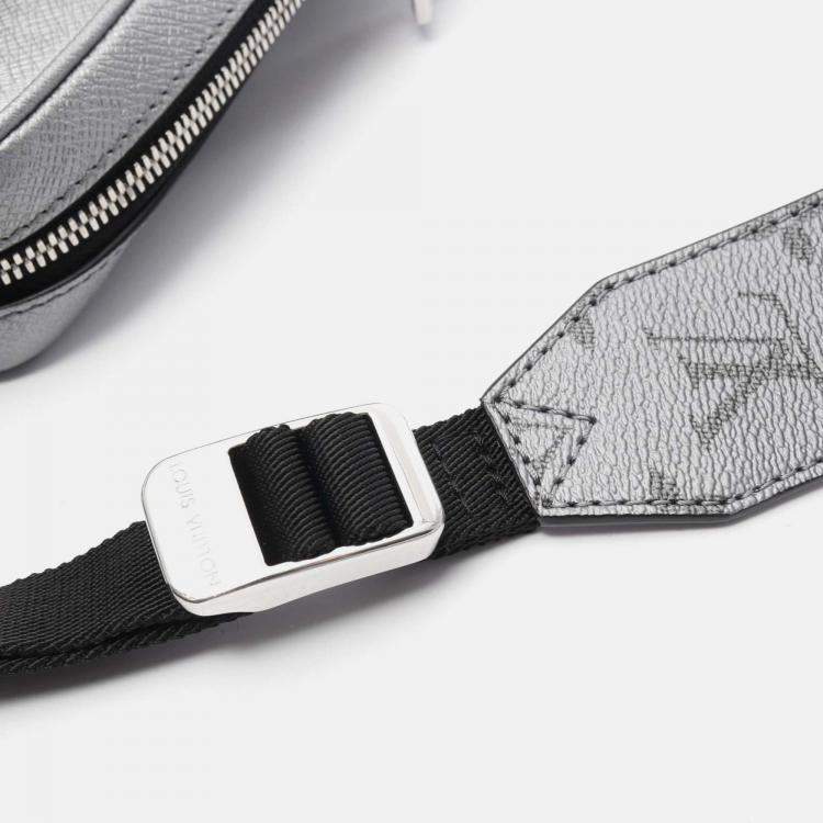 Pre Owned Louis Vuitton Outdoor Messenger Pm Shoulder Bag M30830 Taigalama Leather Used Lv