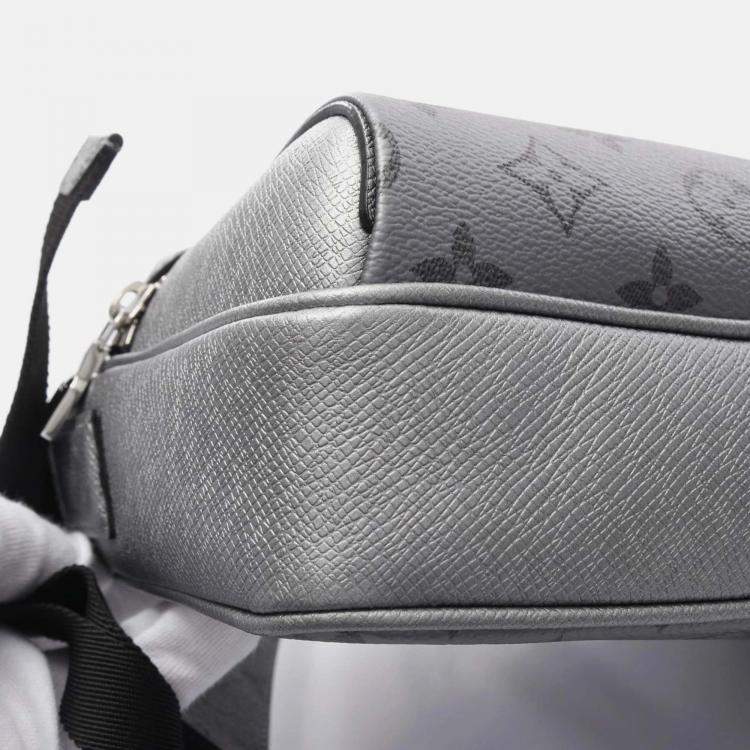 Pre Owned Louis Vuitton Outdoor Messenger Pm Shoulder Bag M30830 Taigalama Leather Used Lv