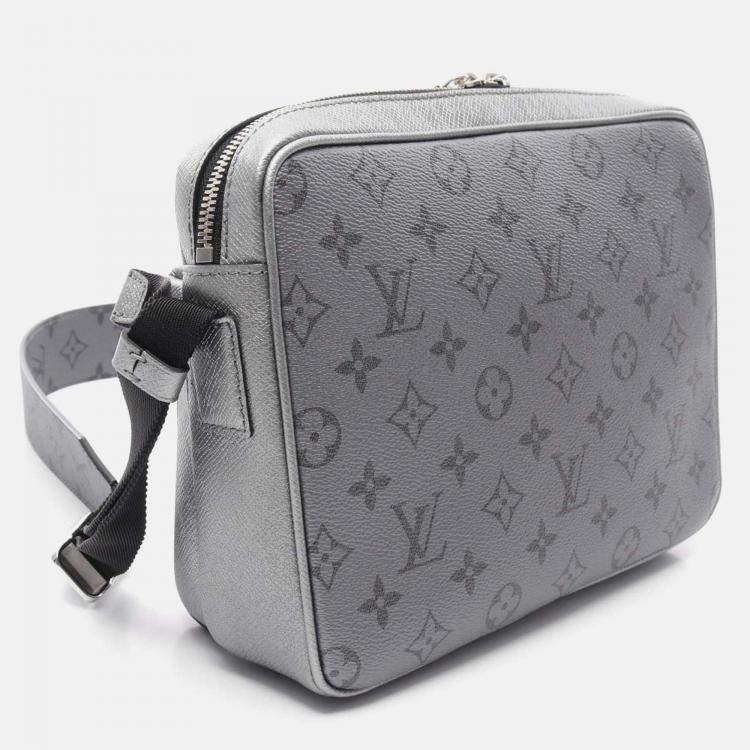Pre Owned Louis Vuitton Outdoor Messenger Pm Shoulder Bag M30830 Taigalama Leather Used Lv