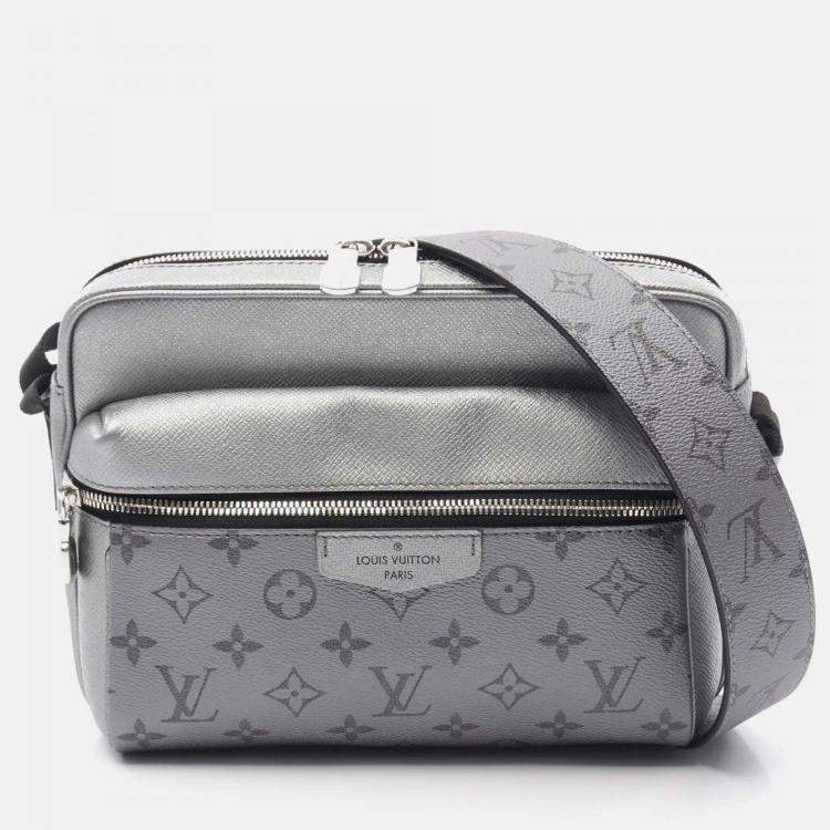 Pre Owned Louis Vuitton Outdoor Messenger Pm Shoulder Bag M30830 Taigalama Leather Used Lv