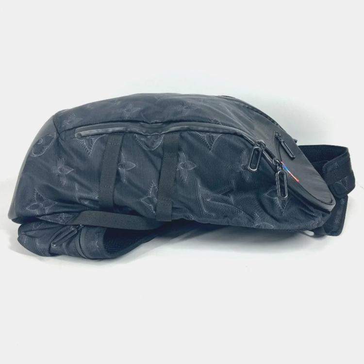 مملوكة مسبقًا Louis Vuitton 3D Monogram Black Nylon Leather Backpack 