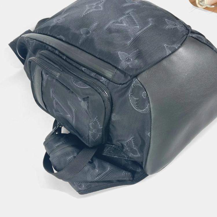مملوكة مسبقًا Louis Vuitton 3D Monogram Black Nylon Leather Backpack 