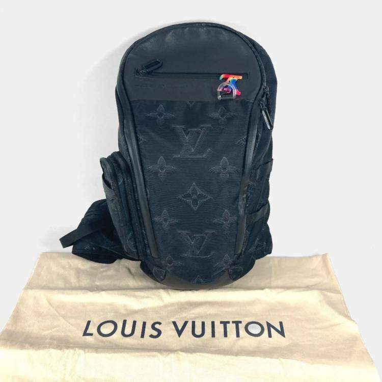 مملوكة مسبقًا Louis Vuitton 3D Monogram Black Nylon Leather Backpack 