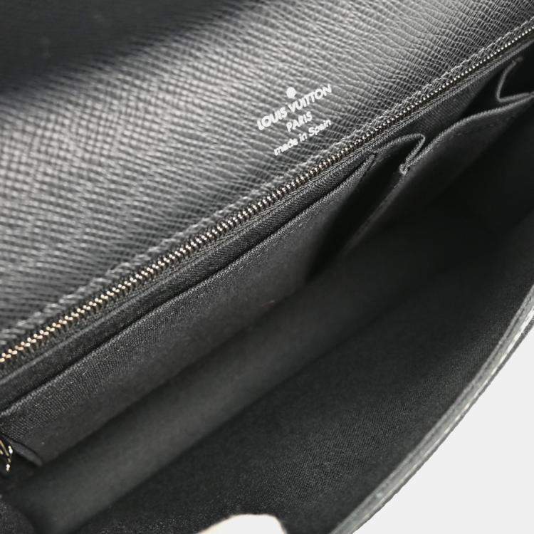 Pre Owned Louis Vuitton Belaia Black Taiga Leather Clutch Bag