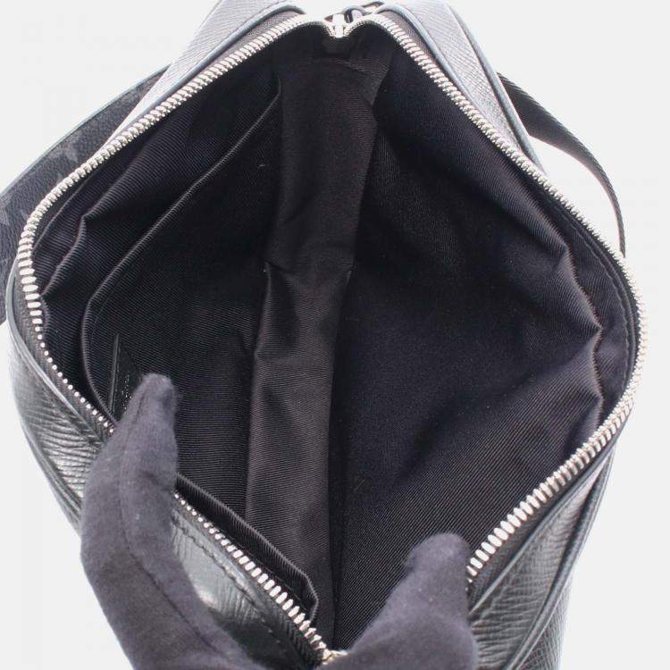 Pre Owned Louis Vuitton Outdoor Messenger PM Black Taïgalama Canvas Shoulder Bag