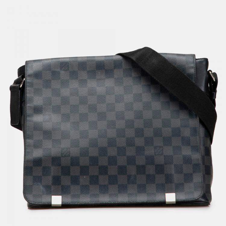 Pre Owned Louis Vuitton Black Damier Graphite District MM