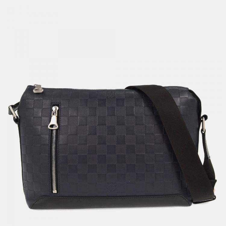 Pre Owned Louis Vuitton Black Damier Infini Discovery Messenger PM