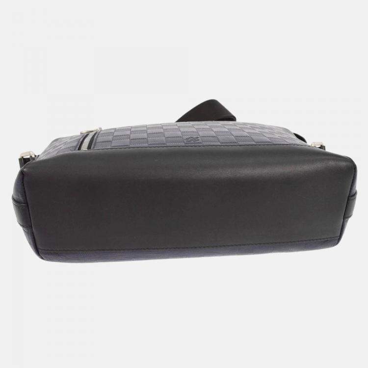 Pre Owned Louis Vuitton Black Damier Infini Discovery Messenger PM