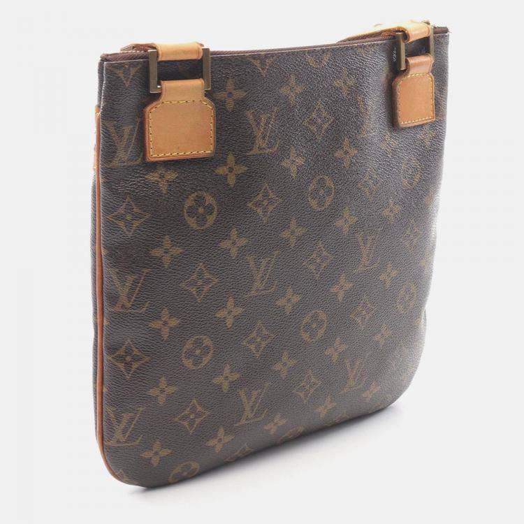 Pre Owned Louis Vuitton Pochette Bosphorele Shoulder Bag  Monogram Canvas