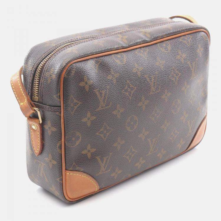 Pre Owned Louis Vuitton Blois Crossbody Shoulder Bag  Monogram Canvas Brown