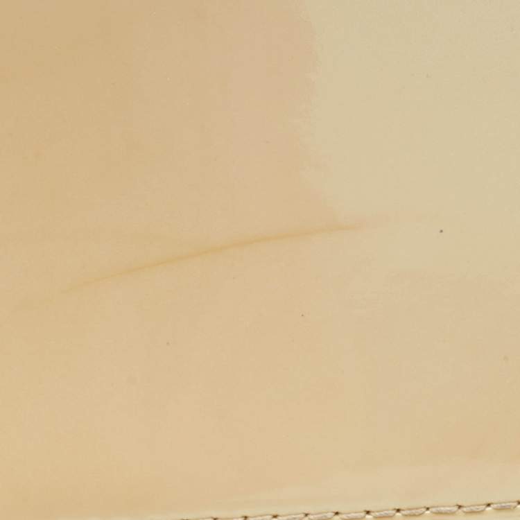Pre Owned Louis Vuitton Blanc Corail Monogram Vernis Brea MM Bag