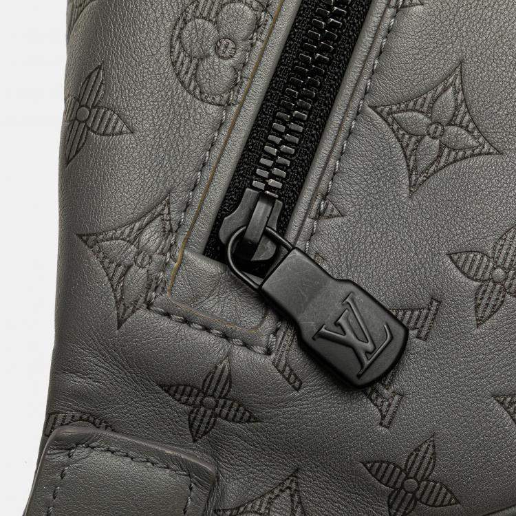 Pre Owned Louis Vuitton Grey Monogram Shadow Discovery Bumbag