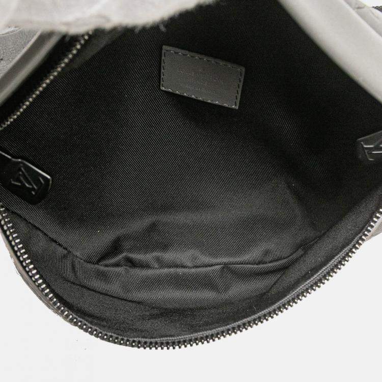 Pre Owned Louis Vuitton Grey Monogram Shadow Discovery Bumbag