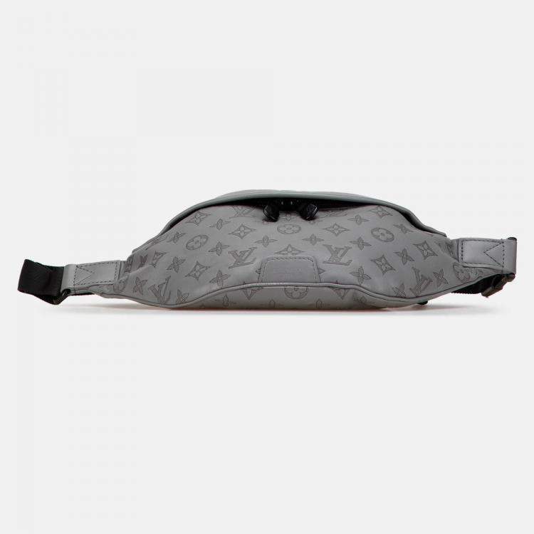 Pre Owned Louis Vuitton Grey Monogram Shadow Discovery Bumbag