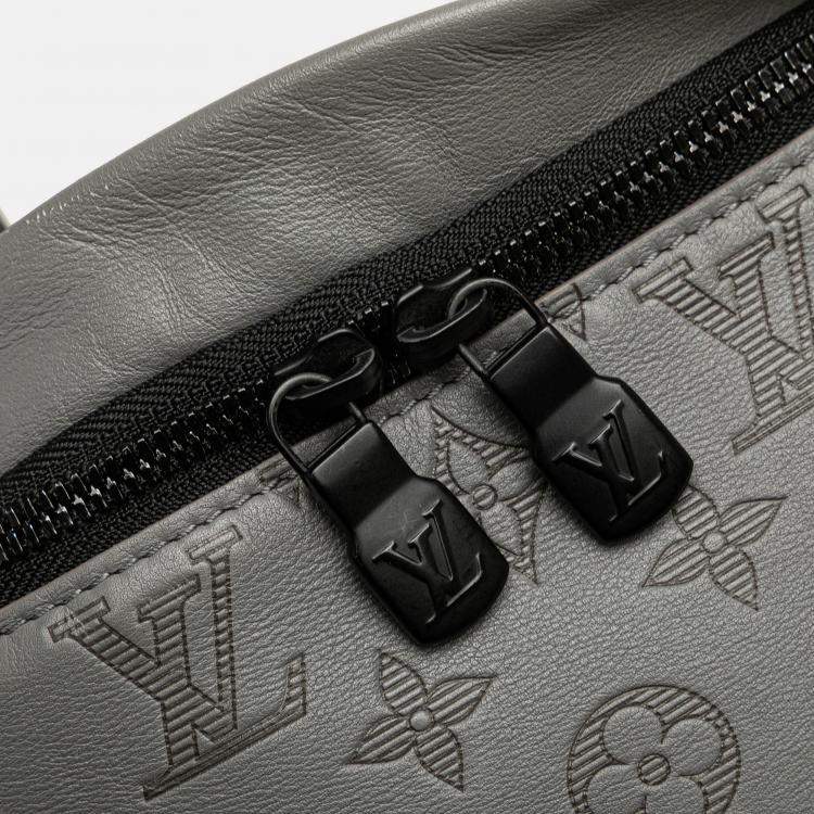 Pre Owned Louis Vuitton Grey Monogram Shadow Discovery Bumbag