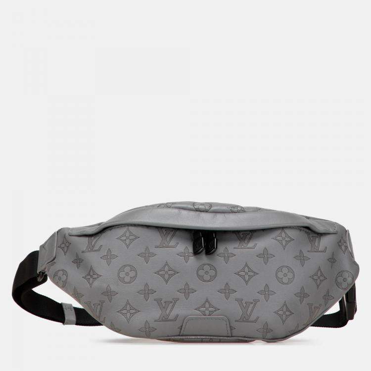Pre Owned Louis Vuitton Grey Monogram Shadow Discovery Bumbag