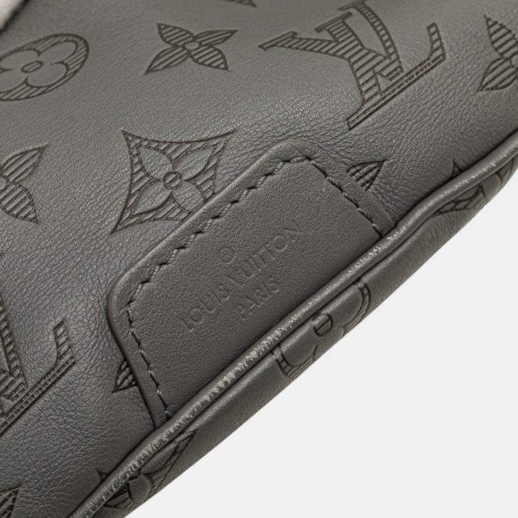 Pre Owned Louis Vuitton Grey Monogram Shadow Discovery Bumbag