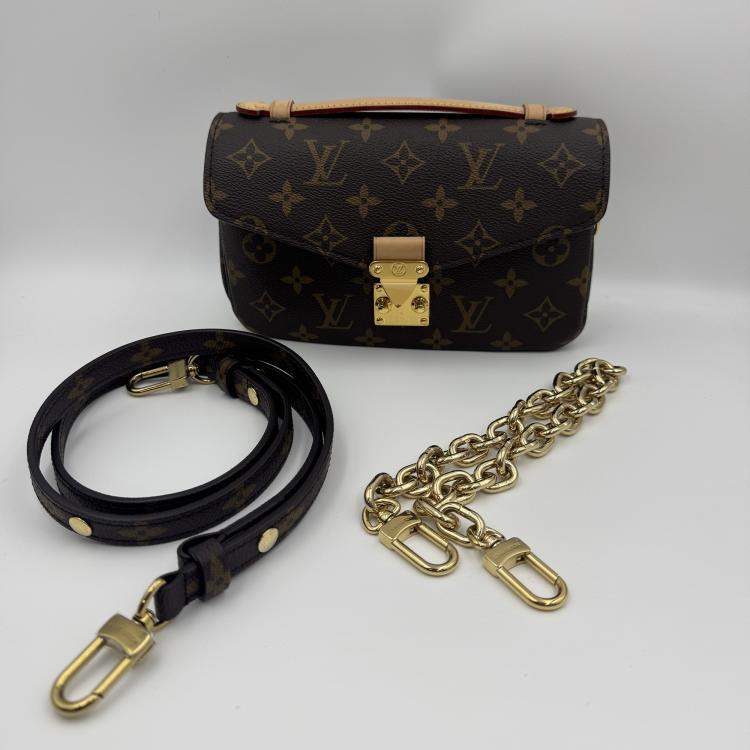 Pre Owned Louis Vuitton Monogram Canvas Pochette Metis East West Bag