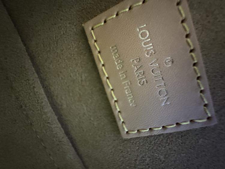 Pre Owned Louis Vuitton Monogram Boite Chapeau Souple MM Shoulder Bag