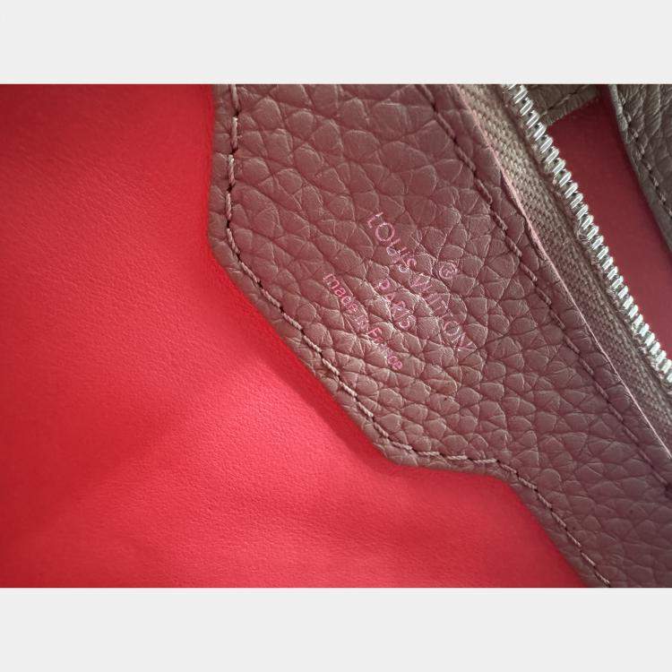Pre Owned Louis Vuitton grey Leather Capucines MM Bag