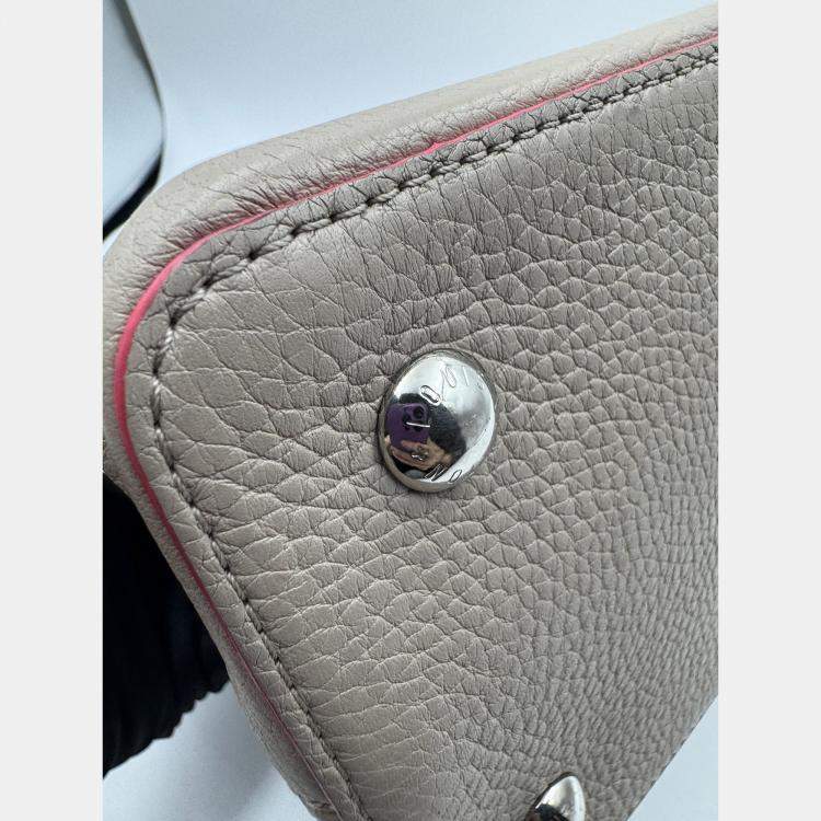 Pre Owned Louis Vuitton grey Leather Capucines MM Bag