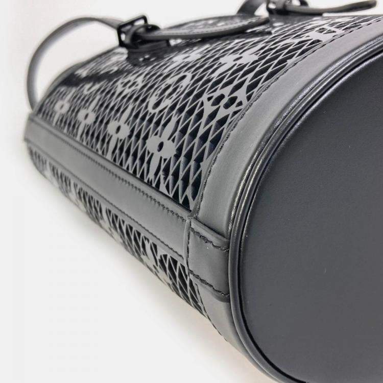 Pre Owned Louis Vuitton Monogram Lace PM Black Plastic Bucket Bag