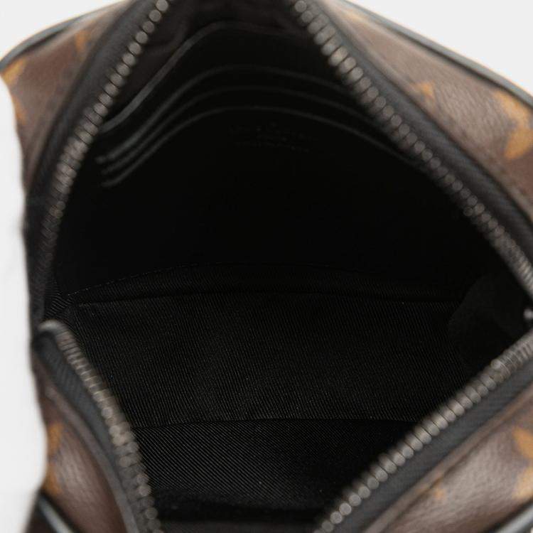 Pre Owned Louis Vuitton Black/Brown Monogram Macassar Christopher Wearable