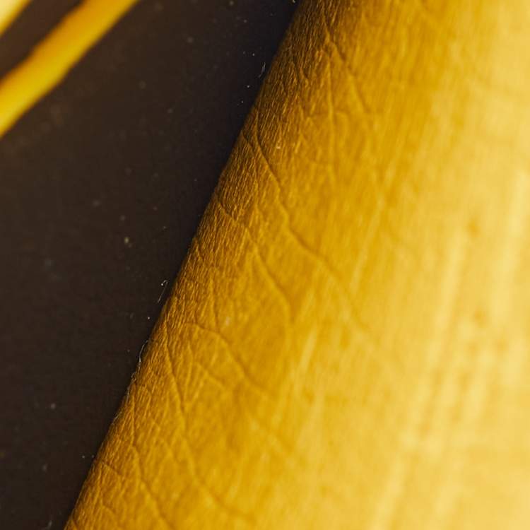 Pre Owned Louis Vuitton Yellow Ostrich Leather Card Holder