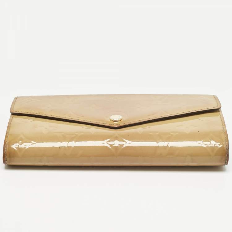 Pre Owned Louis Vuitton Blanc Corail Monogram Vernis Sarah Wallet