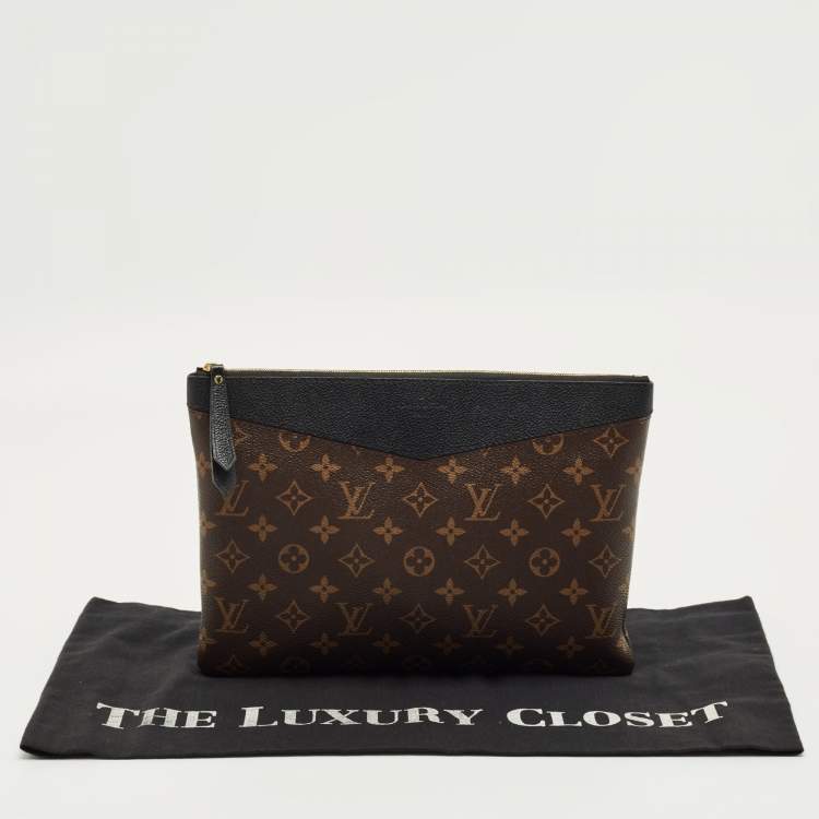Pre Owned Louis Vuitton Black Monogram Canvas Daily Pouch