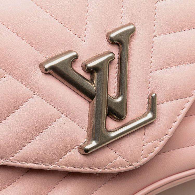 Pre Owned Louis Vuitton Pink New Wave Chain Bag MM
