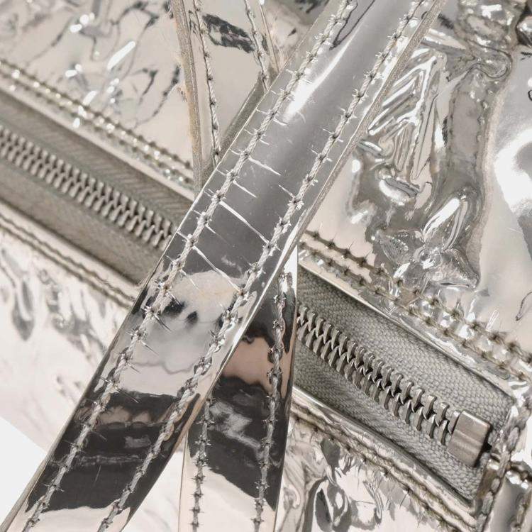 مملوكة مسبقًا Louis Vuitton Silver Monogram Miroir Papillon Handbag