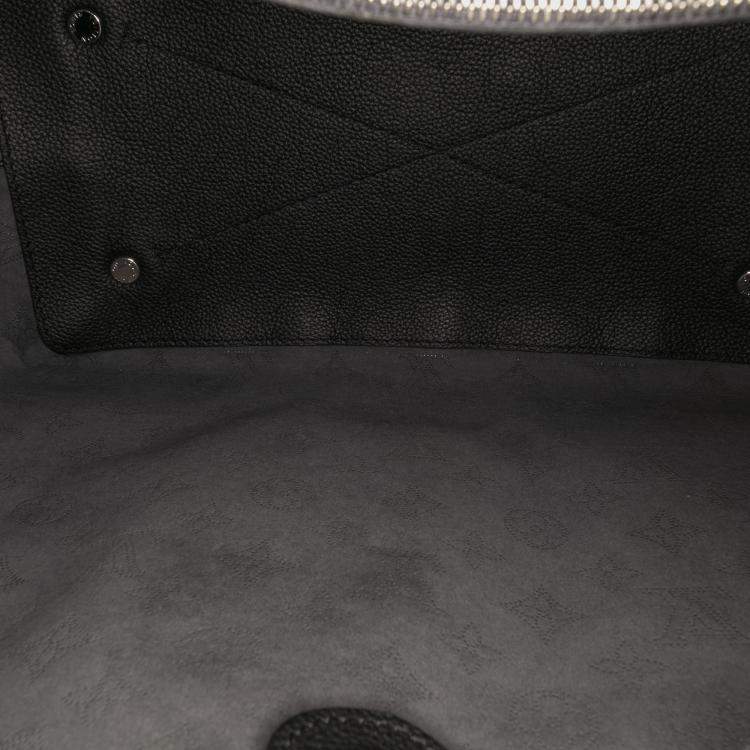 Pre Owned Louis Vuitton Black Monogram Mahina Carmel