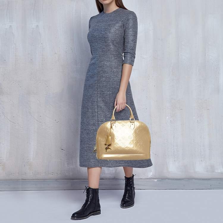 Pre Owned Louis Vuitton Beige Poudre Monogram Vernis Alma PM Bag