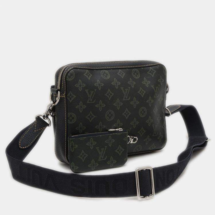 Pre Owned Louis Vuitton Trio Messenger Black Canvas Shoulder Bag