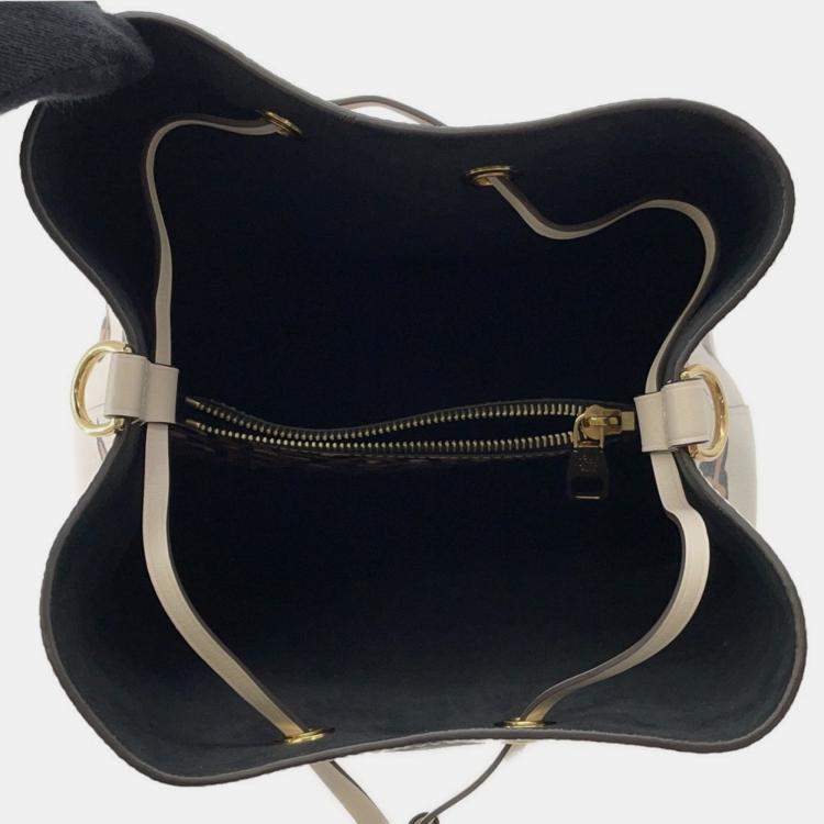 Pre Owned Louis Vuitton NeoNoe Wild at Heart Monogram Giant Handbag