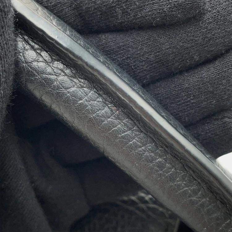 Pre Owned Louis Vuitton Capucines Noir Tweed Size MM