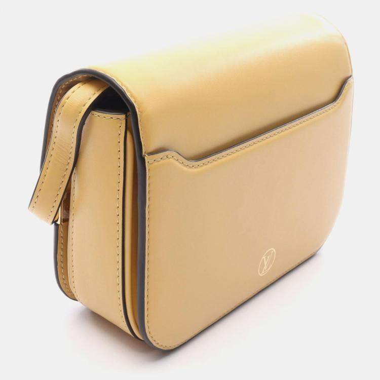 Pre Owned Louis Vuitton OnTheGo East West Yellow Leather Shoulder Bag