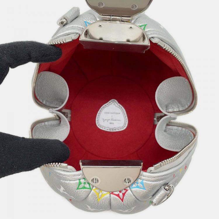 مملوكة مسبقًا لويس فويتون يايوي كوساما بومبكين سلفر مونوغرام يايوي كوساما