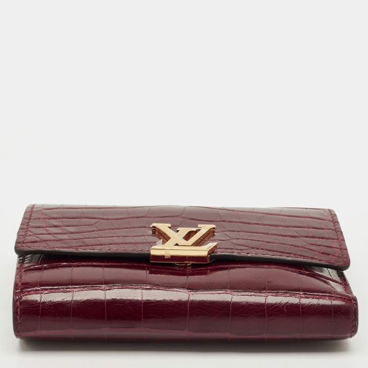 مملوكة مسبقًا Louis Vuitton Burgundy Crocodile Capucines Compact Wallet