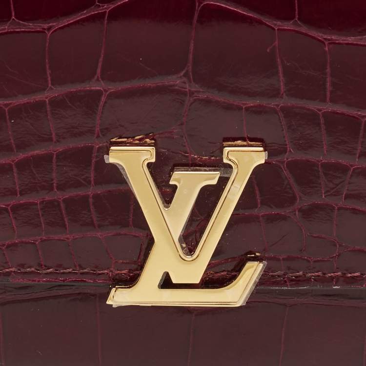 مملوكة مسبقًا Louis Vuitton Burgundy Crocodile Capucines Compact Wallet