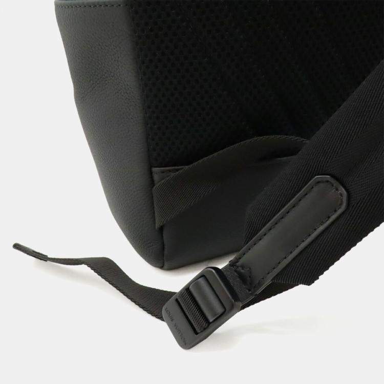 Pre Owned Louis Vuitton Aerogram Takeoff Black Calfskin Leather Backpack