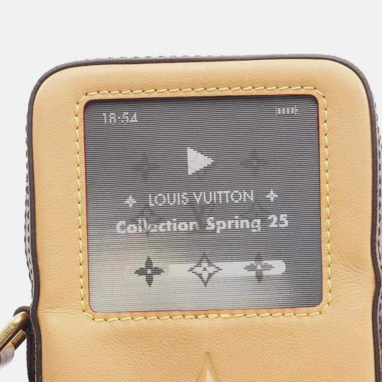 مملوكة مسبقًا Louis Vuitton Music Player Monogram Canvas and Leather Wearable Wallet