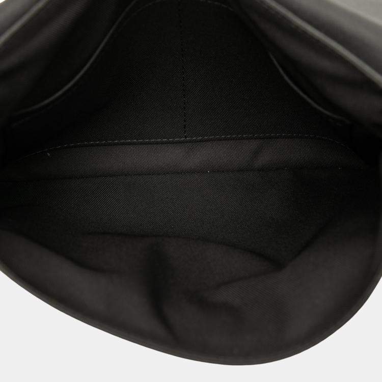 Pre Owned Louis Vuitton Taigarama Outdoor Flap Taiga Leather Messenger Bag